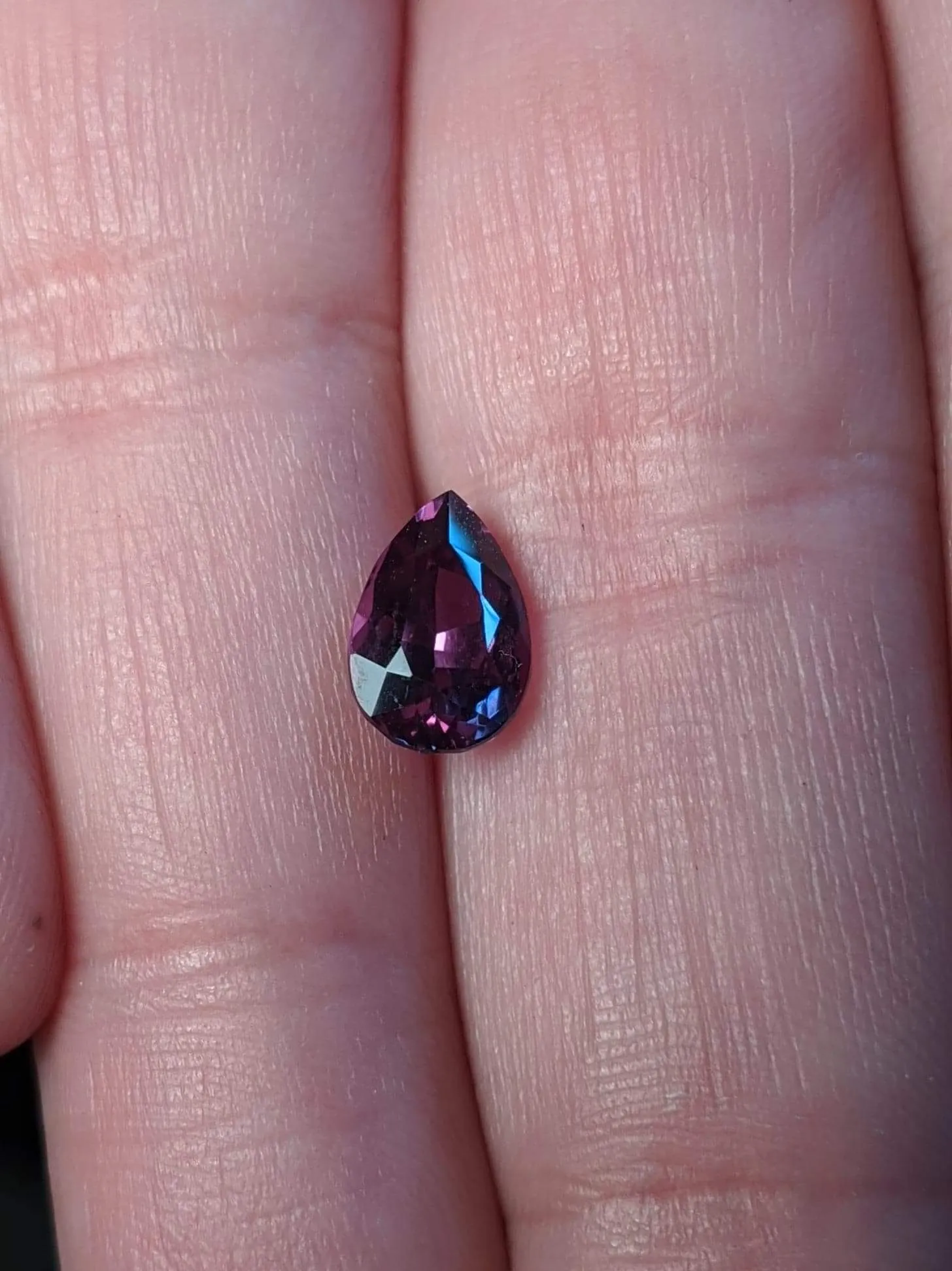 2.21ct COLOR SHIFT BLUE GARNET TO PURPLE