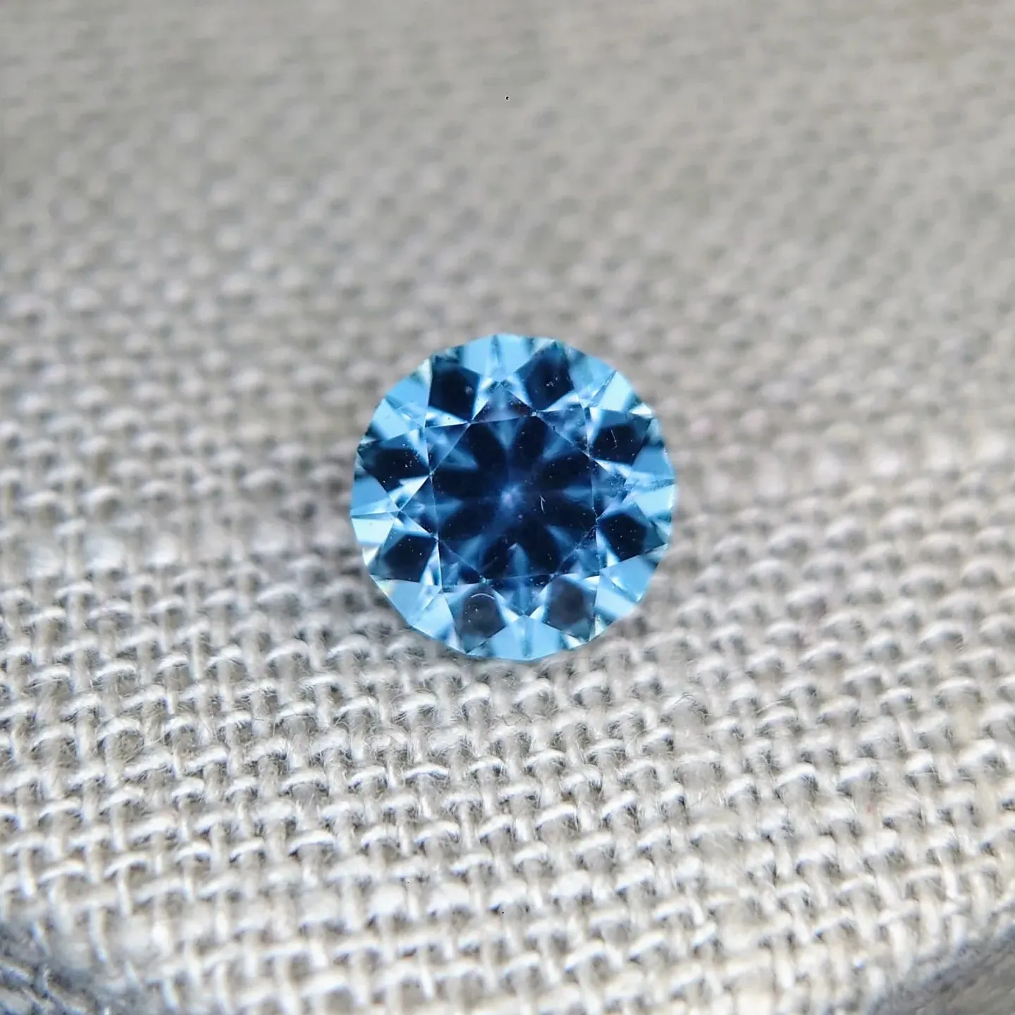 3.09ct INCREDIBLE COLOR CHANGE ROUND MONTANA SAPPHIRE