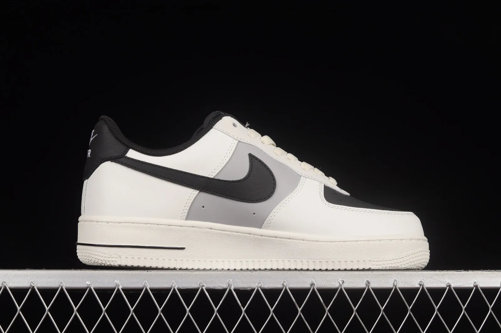 Nike Air Force 1 07 Low White Black Light Grey Shoes RS2696-112