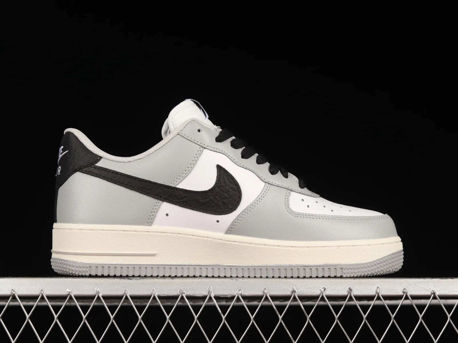 Nike Air Force 1 07 Low White Grey Black DD8959-701