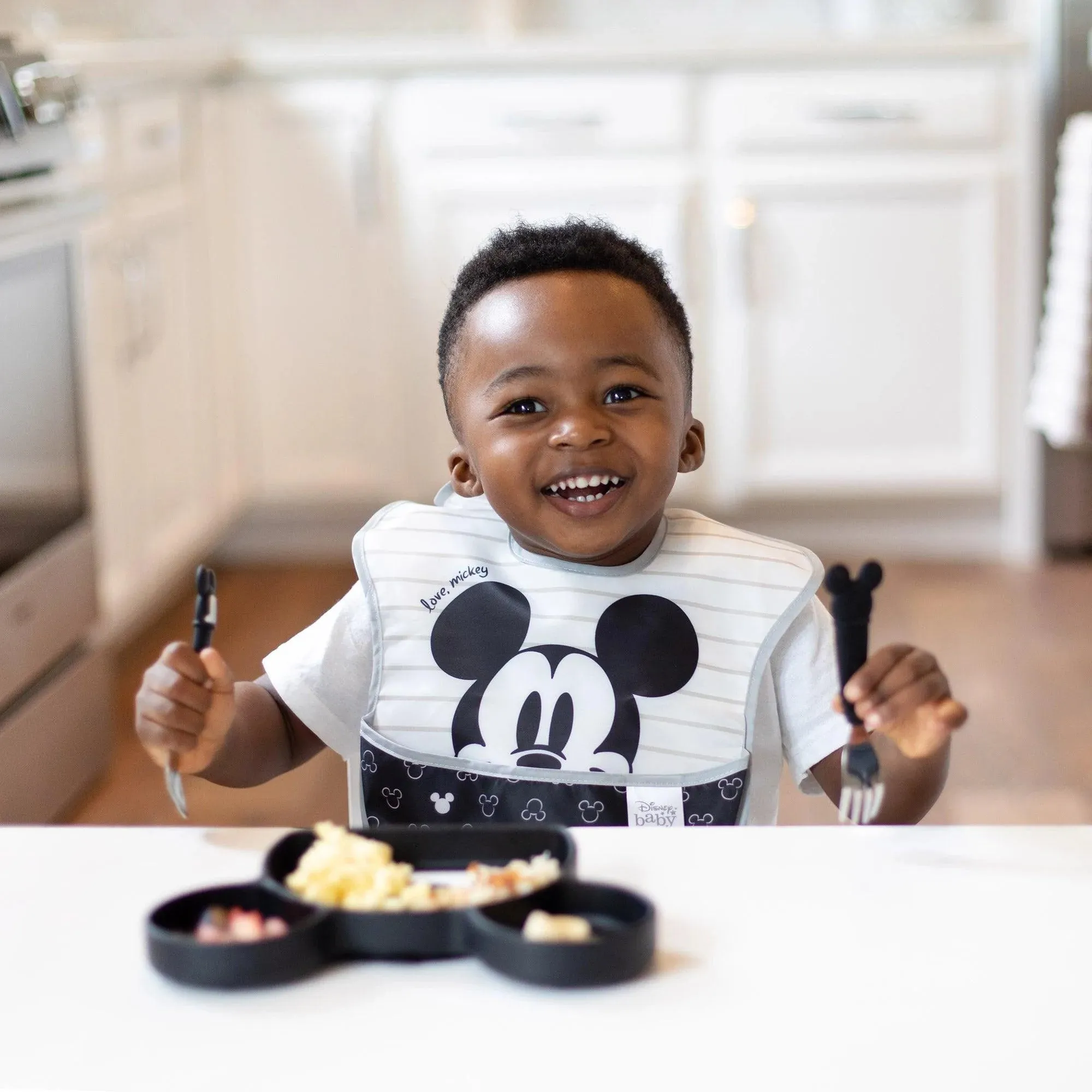 Silicone Grip Dish: Mickey Mouse