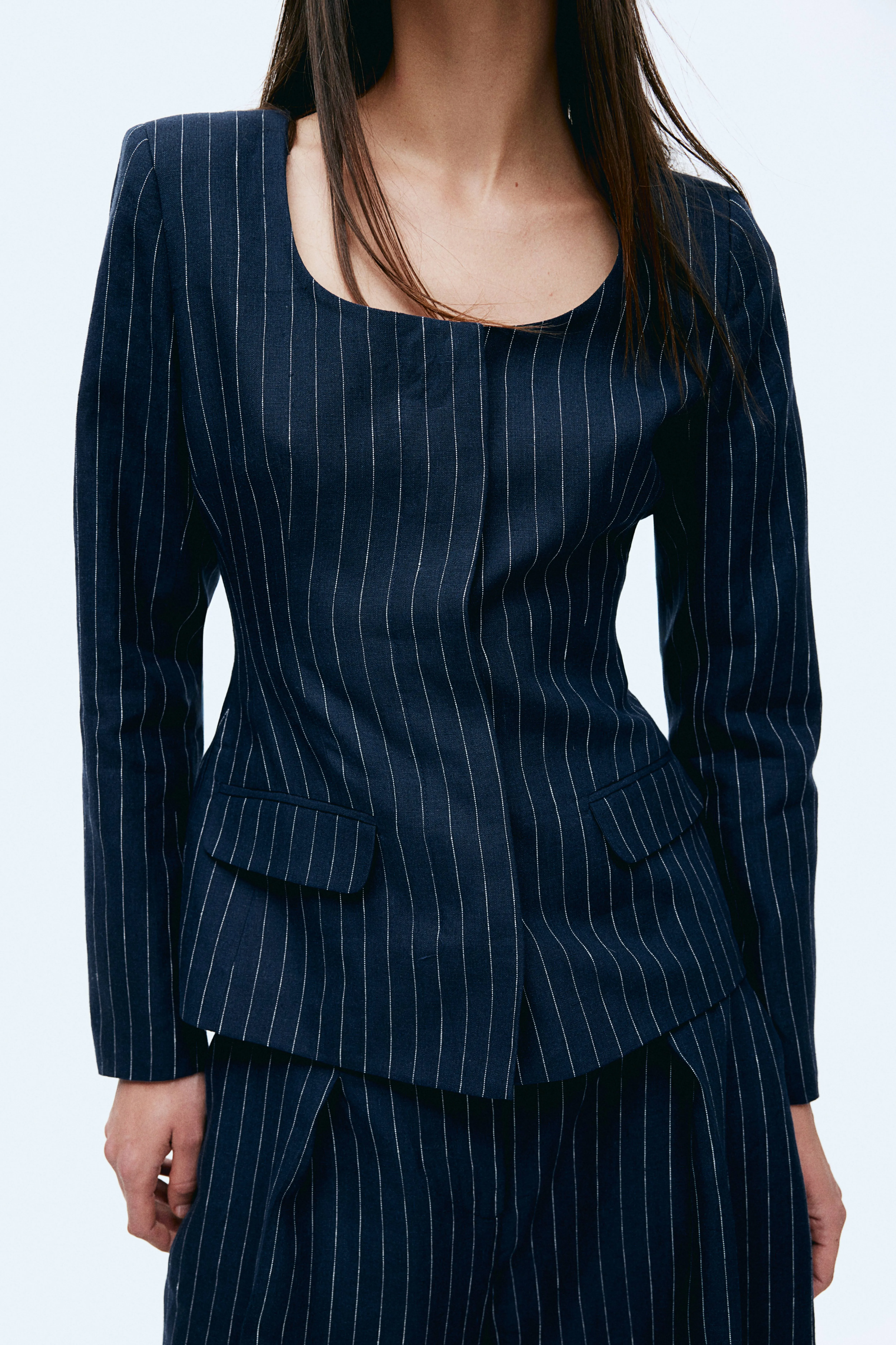 Waisted linen blazer - Deep neckline - Long sleeve - Navy blue/Pinstriped - Ladies | H&M GB